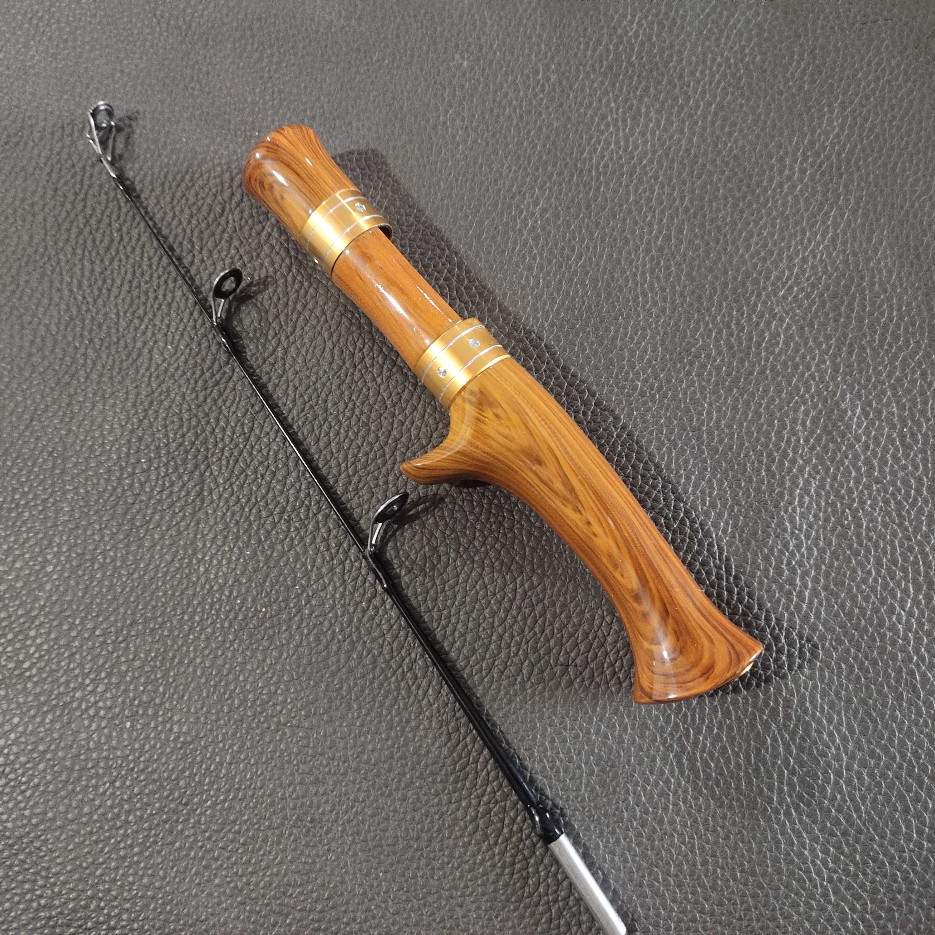 The handle and 30 centimeters